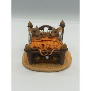 Charming Tails The Honeymoons Over Mouse Family Figurine 89/763 Fitz and Floyd